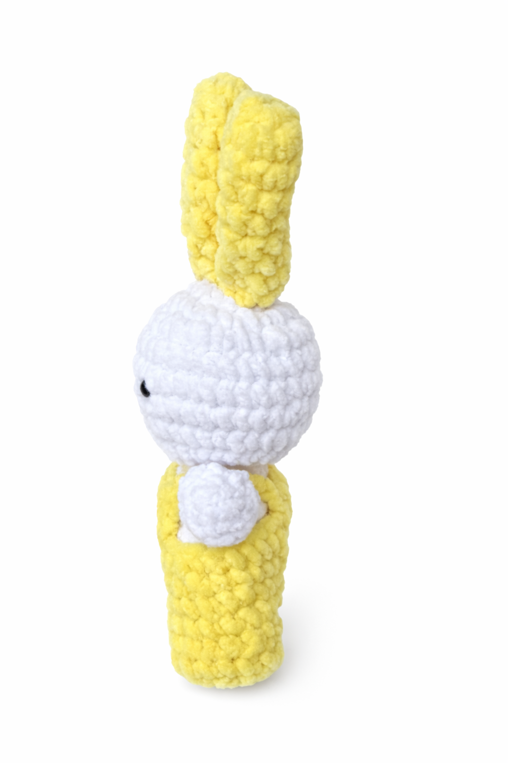 Virkad Kanin i Gul Jumper (med stående öron 24 cm lång)